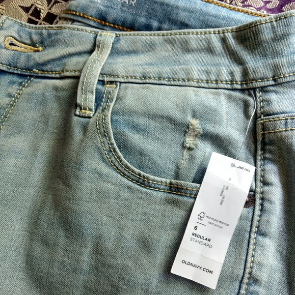 Skinny Midrise Jeans NWT - Picture 2 of 5